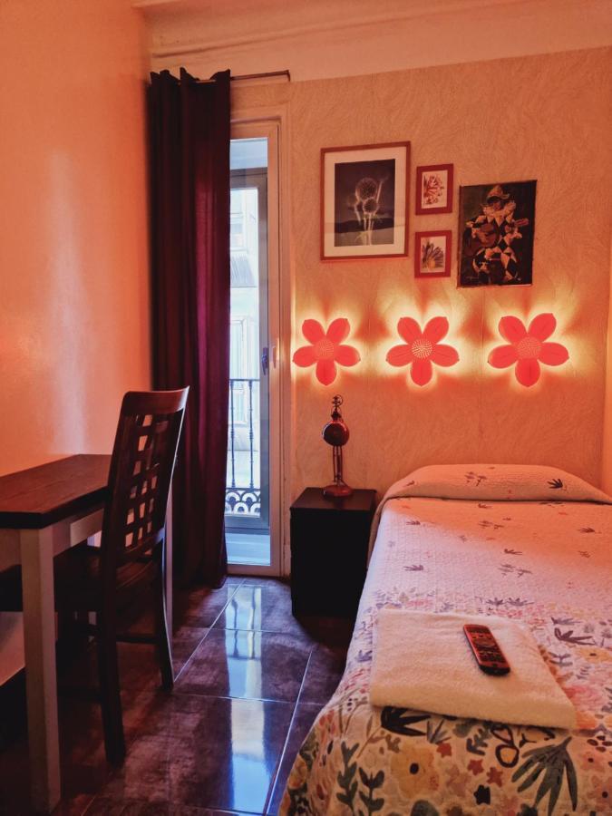 Casa De Huespedes Dolce Vita Madrid Eksteriør bilde