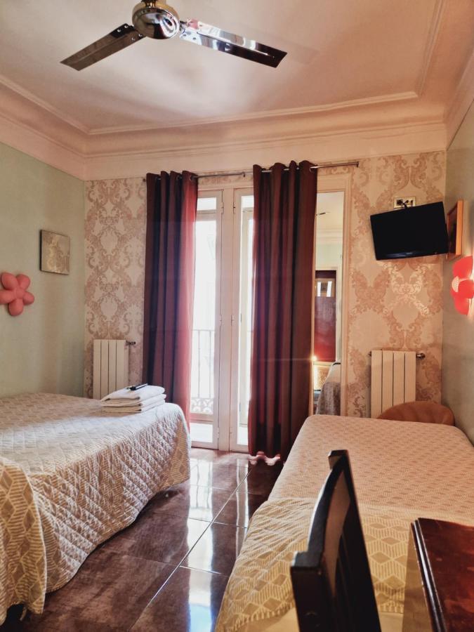 Casa De Huespedes Dolce Vita Madrid Eksteriør bilde