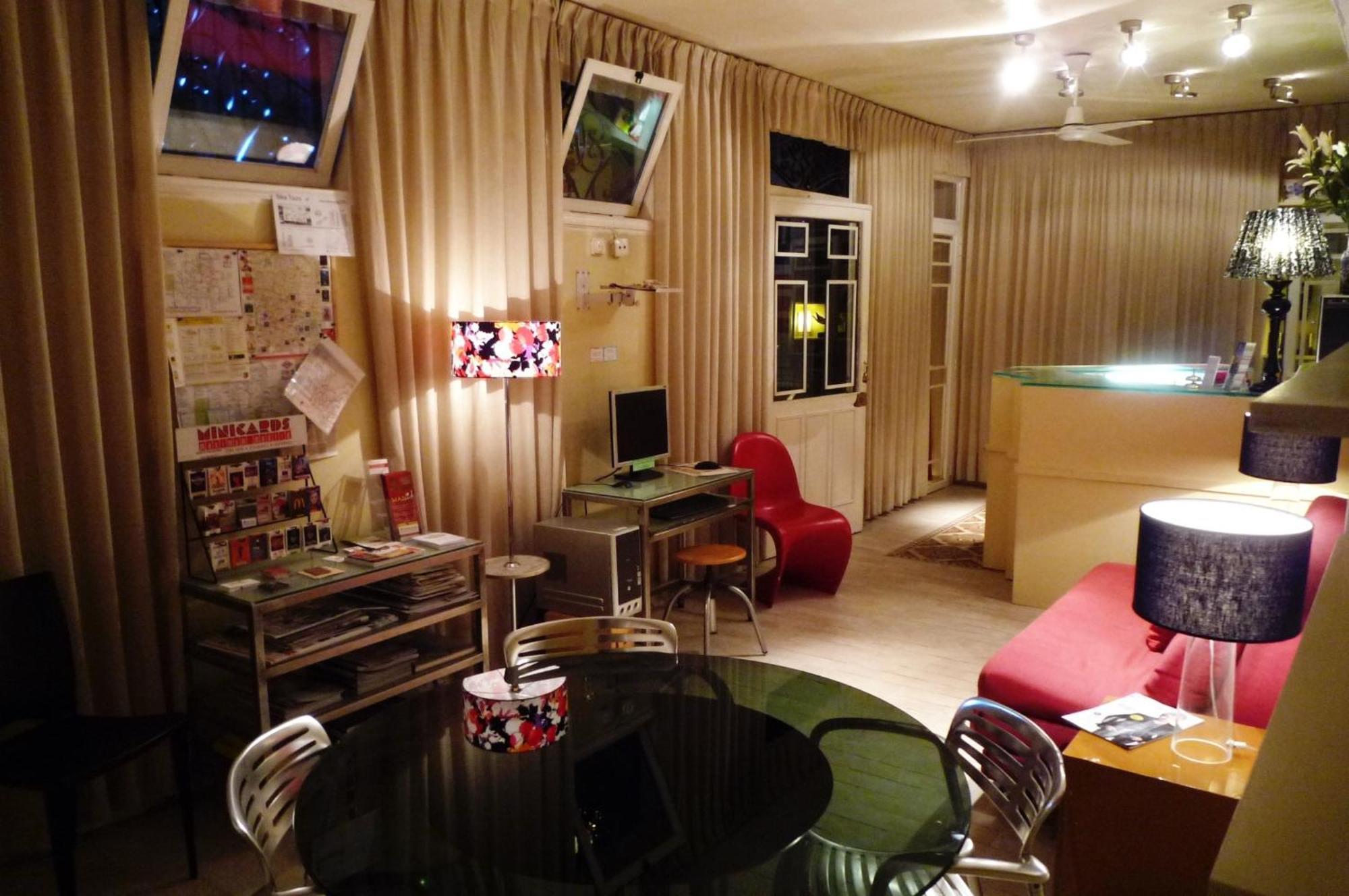 Casa De Huespedes Dolce Vita Madrid Eksteriør bilde