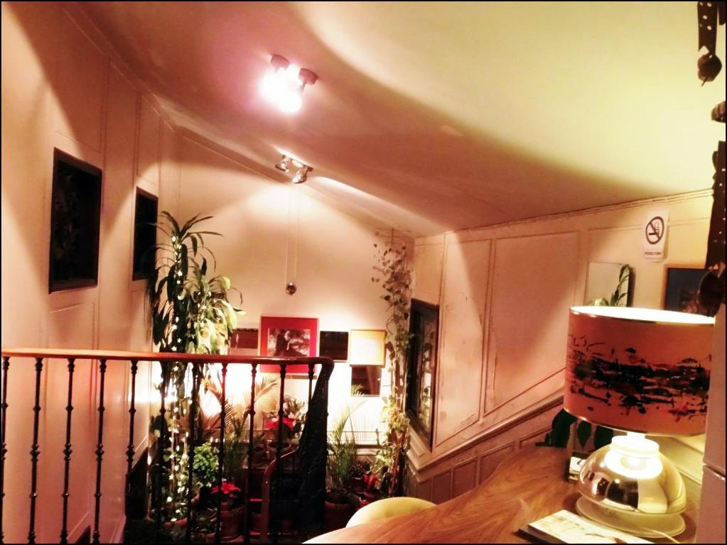Casa De Huespedes Dolce Vita Madrid Eksteriør bilde